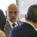 Bolsonaro pede afastamento de Alexandre de Moraes de relatoria Bolsonaro pede afastamento de Alexandre de Moraes de relatoria