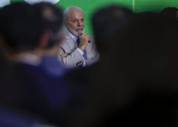 TSE pune parlamentares que associaram Lula ao satanismo nas eleições