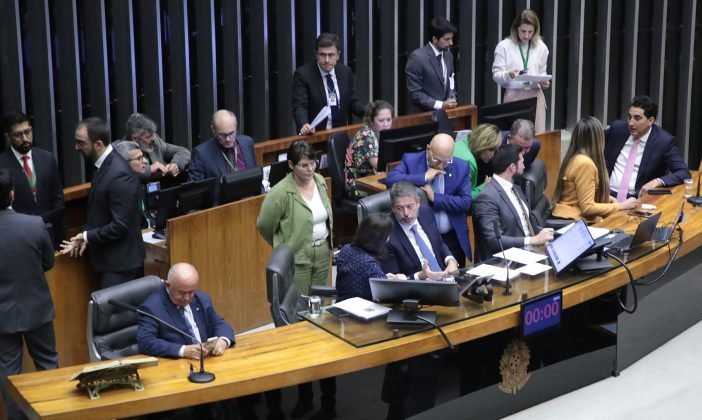 Discussão e votação de propostas. Presidente da Câmara dos Deputados, Arthur Lira