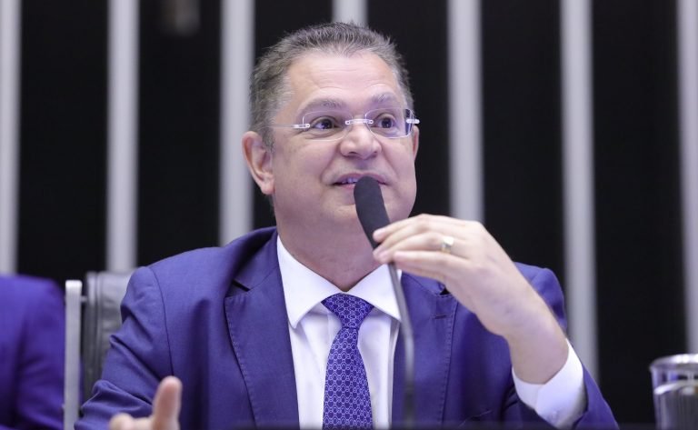 Discussão e votação de propostas. Dep. Sóstenes Cavalcante (PL - RJ)
