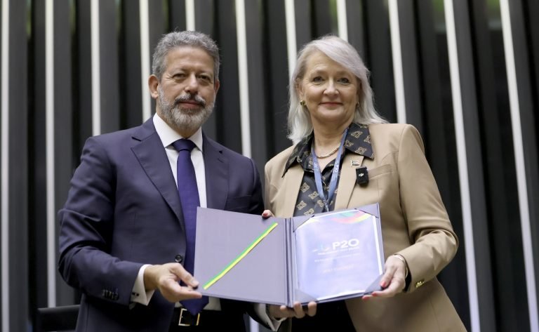 Sessão de encerramento - Closing session - Clausura. Presidente da Câmara dos Deputados do Brasil, Arthur Lira (PP - AL) e South Africa Speaker, Annelie Lotriet.