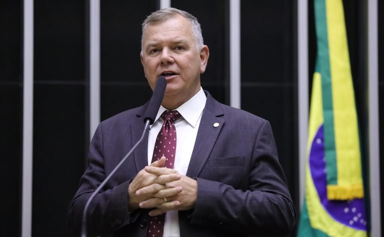 Deputado Lucio Mosquini (MDB-RO) fala no Plenário da Câmara dos Deputados