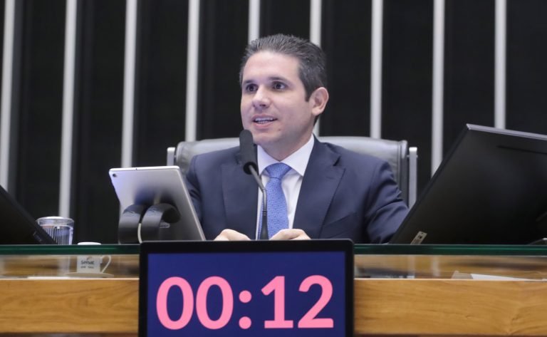 Discussão e votação de propostas. Presidente da Câmara dos Deputados, Hugo Motta (REPUBLICANOS - PB)