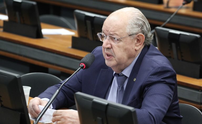 Audiência Pública - Impactos da Reforma Tributária na empregabilidade do paÃs. Dep. Luiz Carlos Hauly (PODE - PR)