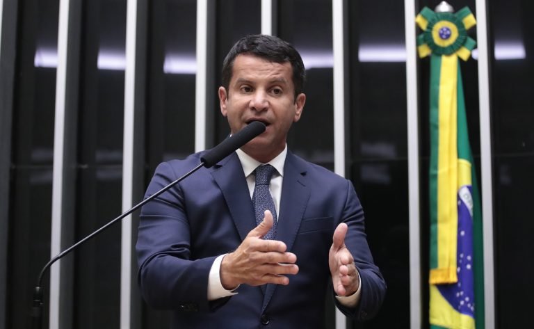 Discussão e Votação de Propostas Legislativas. Dep. Doutor Luizinho (PP - RJ)
