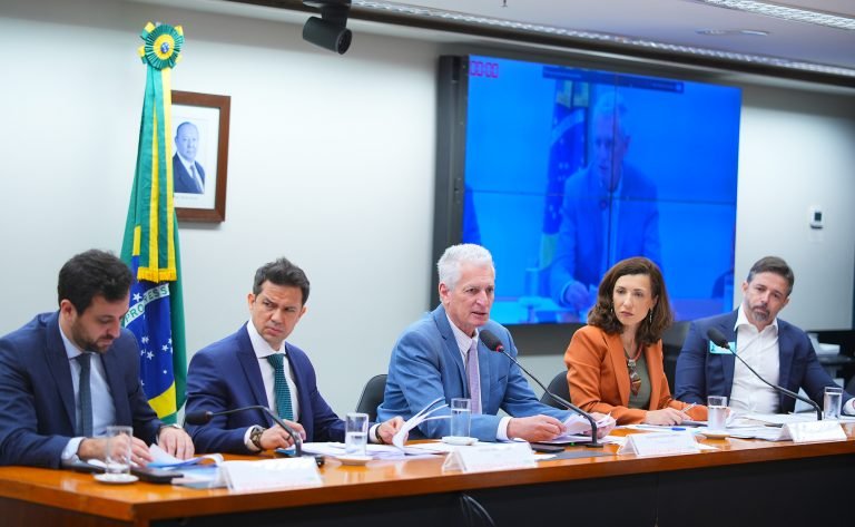 Audiência Pública - Impactos à economia brasileira frente ao aumento das taxações impostas pelo Governo dos EUA