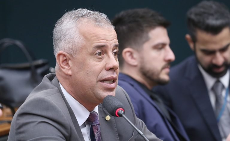 Oitivas de testemunhas e de representados. Dep. Evair Vieira de Melo (PP - ES)