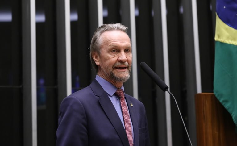 Homenagem ao Dia Mundial do Livro. Dep. Pedro Uczai (PT-SC)