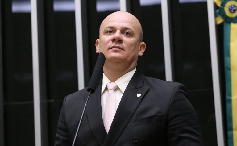 Discussão e votação de propostas legislativas. Dep. Cabo Gilberto Silva (PL - PB)