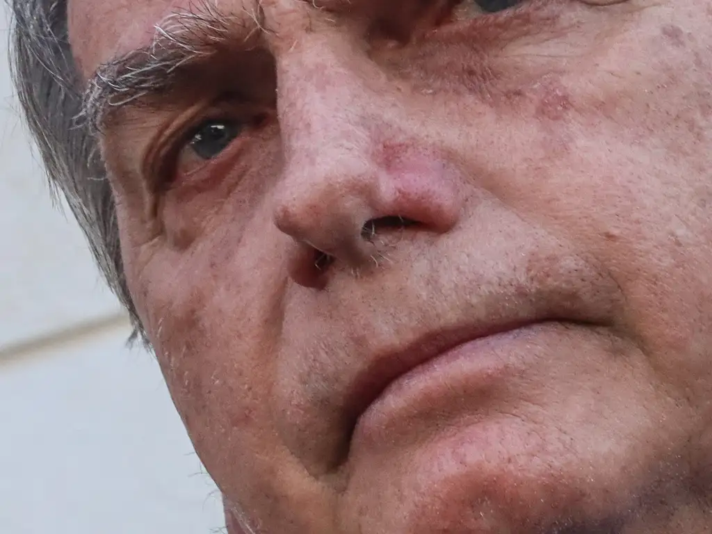 Polícia Federal encerra investigação: Bolsonaro não “importunou” baleia jubarte Polícia Federal encerra investigação: Bolsonaro não “importunou” baleia jubarte