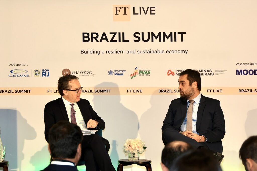 Claúdio Castro no Financial Times em Nova Iorque, reforçou a importância da governança digital para fortalecer negócios do Estado do Rio