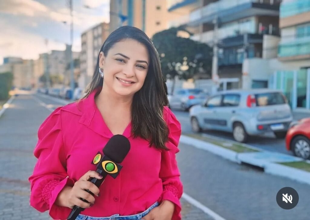 Jornalista macaense, é a nova apresentadora da Band TV.