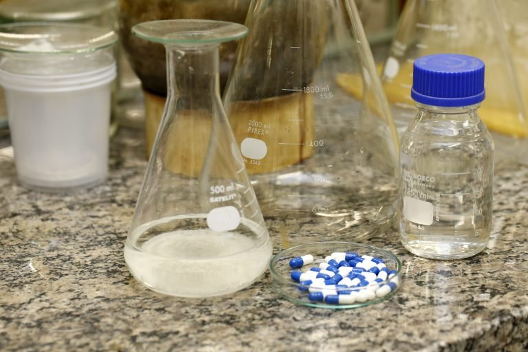Saúde - remédios - medicamentos pílulas tratamentos fosfoetanolamina câncer