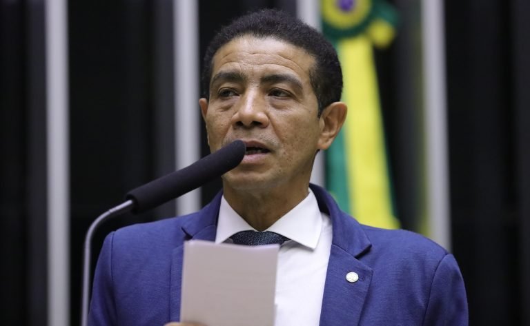 Discussão e votação de propostas. Dep. Pastor Gil (PL-MA)