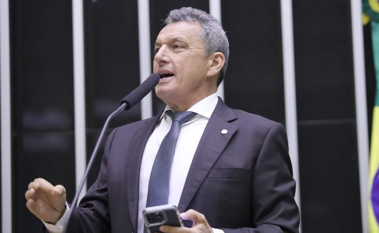 Discussão e votação de propostas legislativas. Dep. Charles Fernandes (PSD - BA)
