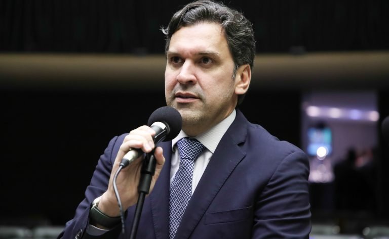 Discussão e votação de propostas. Dep. Isnaldo Bulhões Jr. (MDB-AL)