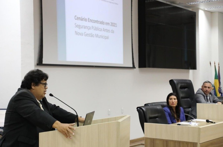 Macaé estuda armar Guarda Municipal com apoio da Polícia Federal Macaé estuda armar Guarda Municipal com apoio da Polícia Federal