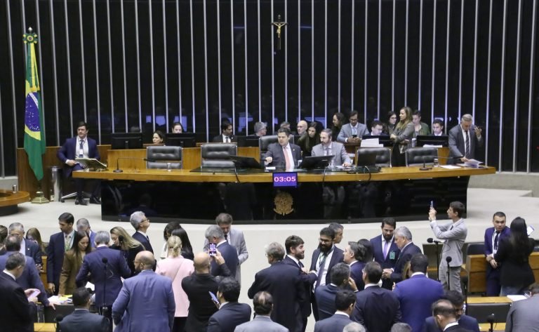 Votação de vetos presidenciais e PLN