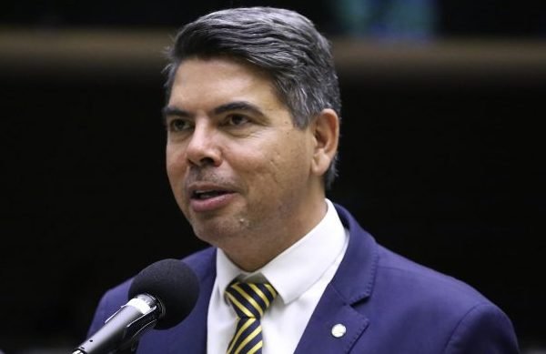 Discussão e votação de propostas legislativas. Dep. Messias Donato (REPUBLICANOS - ES)