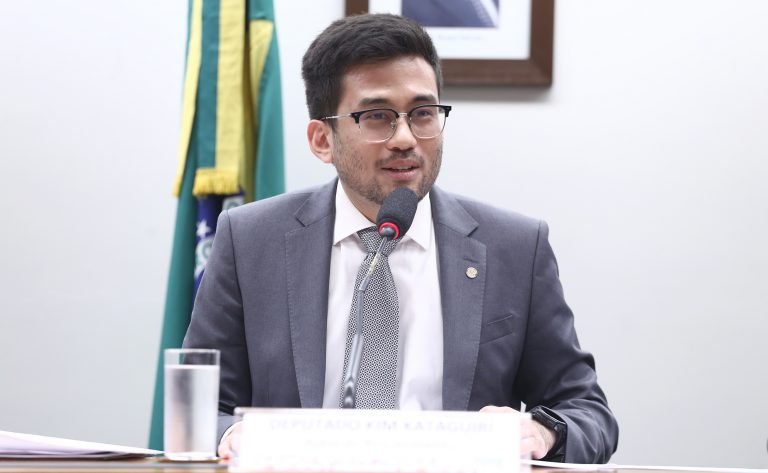 Deputado Kim Kataguiri (União-SP) fala em comissão da Câmara dos Deputados