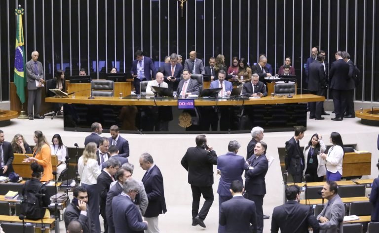 Discussão e votação da Lei de Diretrizes Orçamentárias