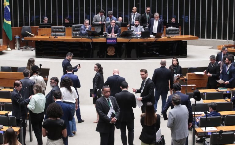 Discussão e votação de propostas legislativas. Presidente da Câmara dos Deputados, Hugo Motta (REPUBLICANOS - PB)