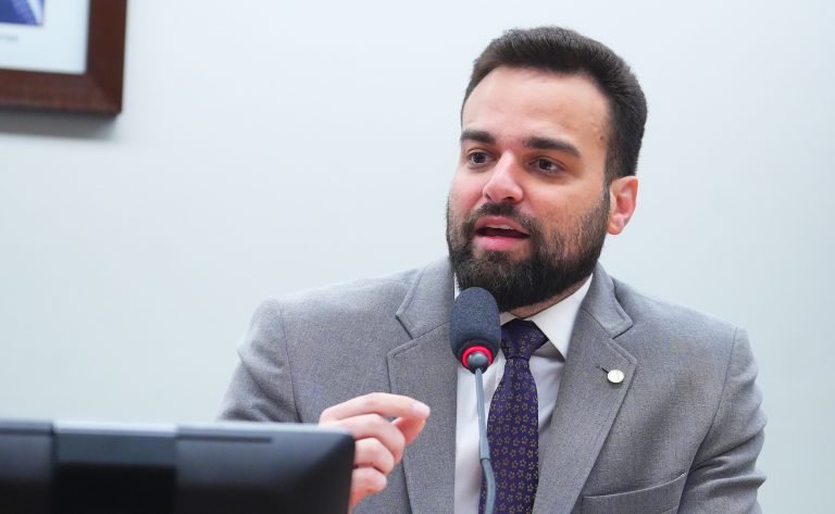 Arrecadação das apostas de quota fixa e financiamento do esporte. Dep. Caio Vianna (PSD-RJ)
