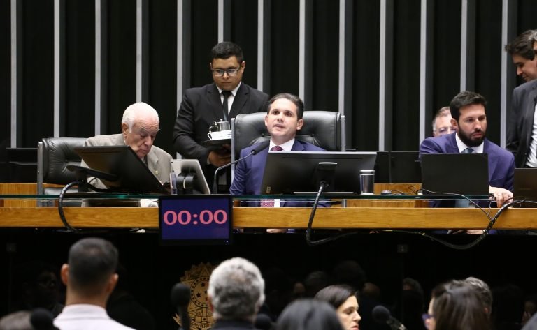 Discussão e votação de propostas legislativas. Presidente da Câmara dos Deputados, Hugo Motta (REPUBLICANOS - PB)
