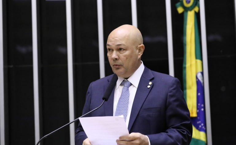 Deputado Zé Adriano (PP-AC) fala no Plenário da Câmara dos Deputados