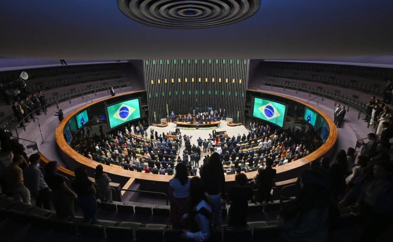Sessão Solene - Homenagem aos 200 anos da Câmara dos Deputados.