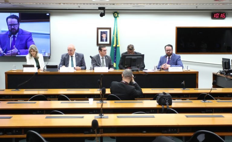 Audiência Pública - Combate à Lavagem de Dinheiro por meio de Fintechs.