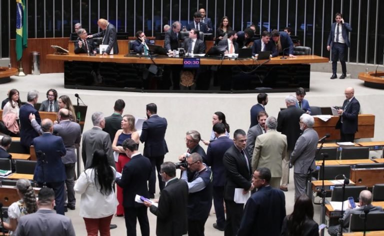 Discussão e votação de propostas legislativas. Presidente da Câmara dos Deputados, Hugo Motta (REPUBLICANOS - PB)