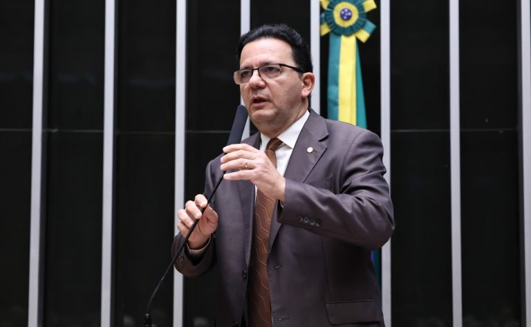 Discussão e Votação de propostas legislativas. Dep. Júnior Ferrari (PSD-PA)