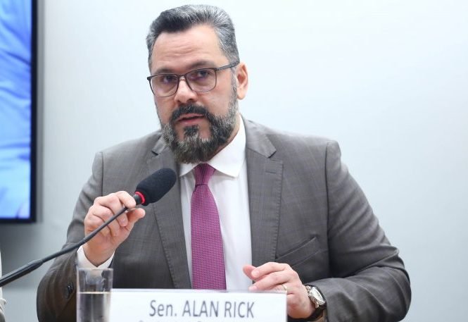 Audiência Pública - Qualidade e serviços de transporte aéreo no Acre. Senador, Alan Rick.