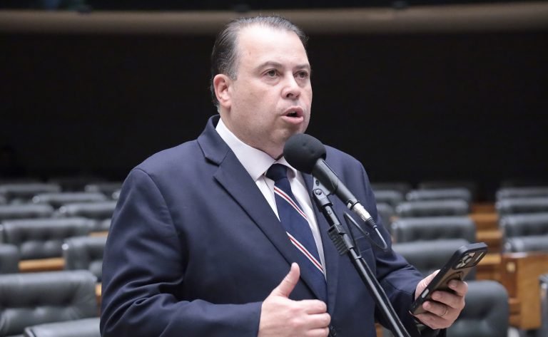 Discussão e votação de propostas legislativas. Dep. Julio Cesar Ribeiro (REPUBLICANOS-DF)