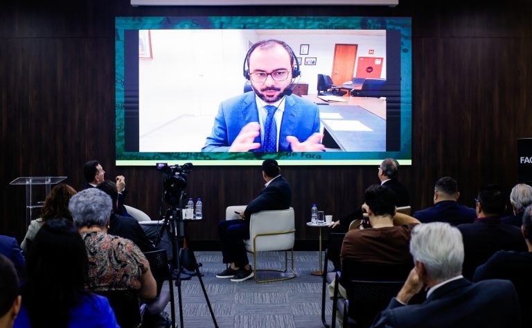 Florianópolis(SC).PLP 108/21 - Novo Enquadramento Microempreendedor Individual.Ministro de Estado do Empreendedorismo, da Microempresa e da Empresa de Pequeno Porte , Paulo Henrique Rodrigues Pereira