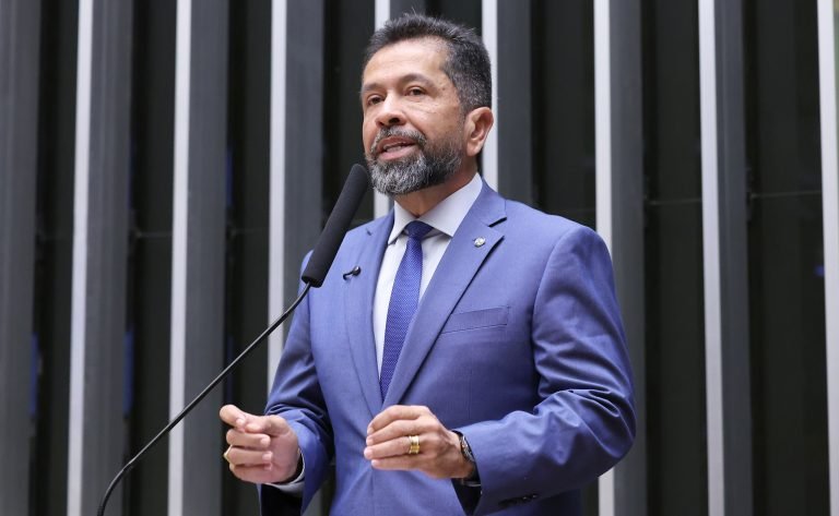 Discussão e votação de propostas legislativas. Dep. Henderson Pinto (UNIÃO - PA)