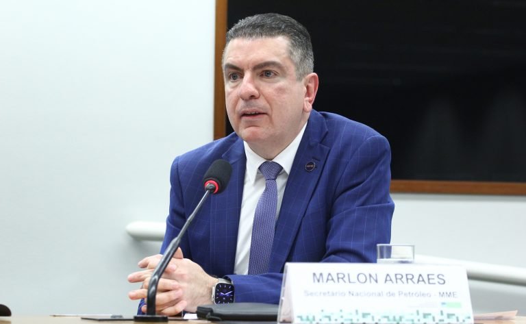 Seminário: Mapa do Caminho para Além dos Combustíveis Fósseis. Secretário Nacional de Petróleo, Gás Natural e Biocombustíveis Substituto do Ministério de Minas e Energia - Ministério de Minas e Energia, Marlon Arraes Jardim