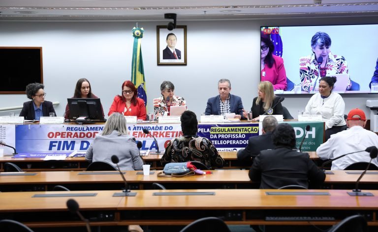 Audiência Pública - Condições de trabalho do setor de call center.