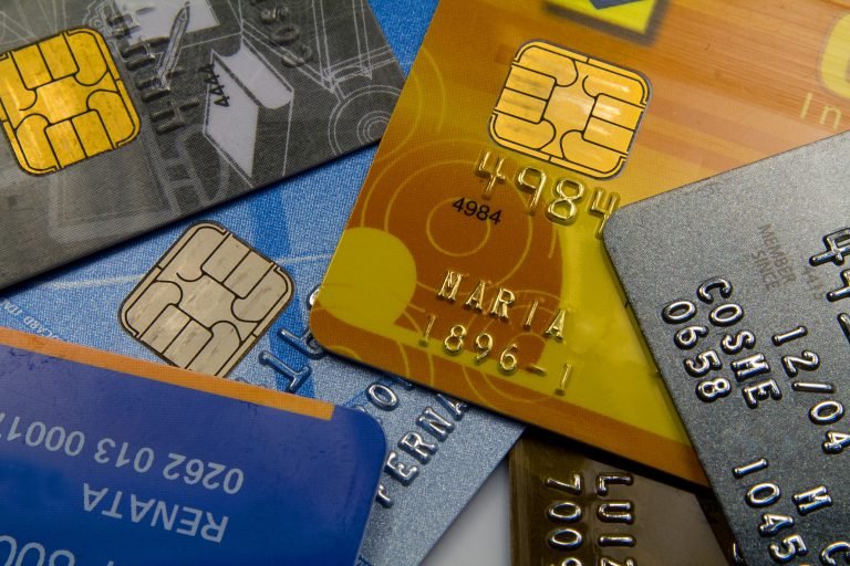 Economia - Geral - Cartões de crédito cartão formas de pagamento juros inadimplência