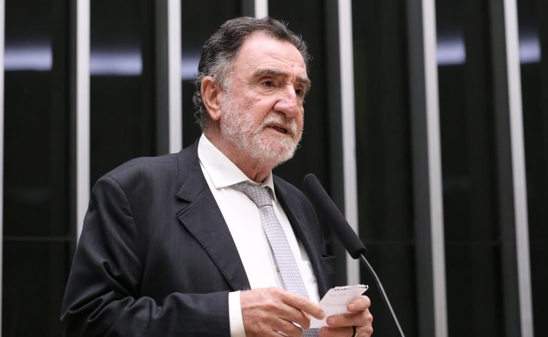 Discussão e votação de propostas legislativas. Dep. Patrus Ananias (PT - MG)