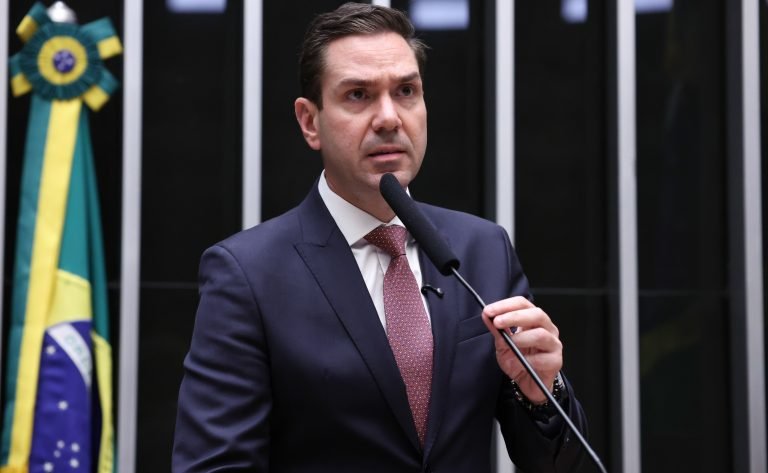 Discussão e votação de propostas legislativa. Dep. Eduardo Bismarck (PV - CE)
