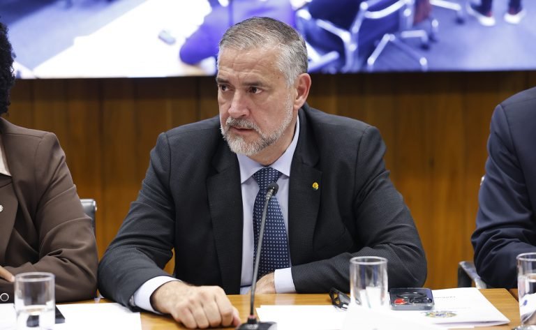 Reunião de líderes. Dep. Paulo Pimenta (PT - RS)