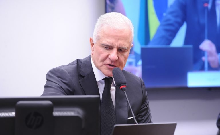 Audiência Pública - Evasão fiscal, mensuração da perda de arrecadação e comércio ilegal. Dep. Julio Lopes (PP - RJ)