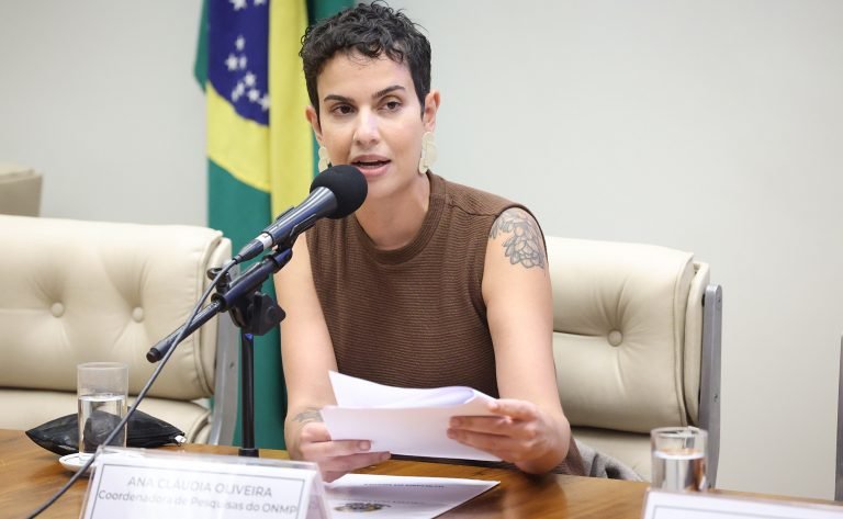 Seminário - 5 anos do Observatório Nacional da Mulher na Política (ONMP). Coordenadora de pesquisas - ONMP,  Ana Cláudia Oliveira.