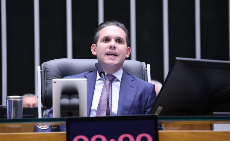 Discussão e votação de propostas legislativas. Presidente da Câmara dos Deputados, Hugo Motta (REPUBLICANOS - PB)