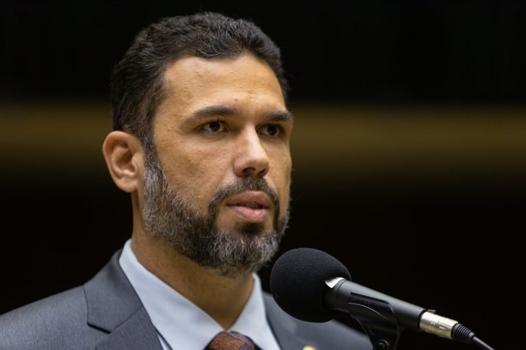Deputado Fábio Macedo (Podemos-MA) fala no Plenário da Câmara dos Deputados