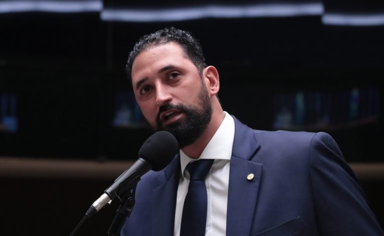 Discussão e votação de propostas legislativas. Dep. Mauricio do Vôlei (PL-MG)